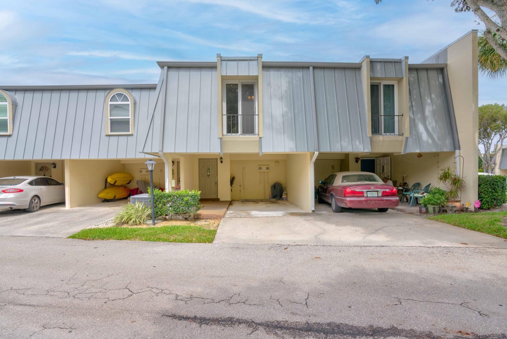 Photo of 390 GOLFVIEW Road #B, North Palm Beach, FL 33408 (MLS # B26082295)