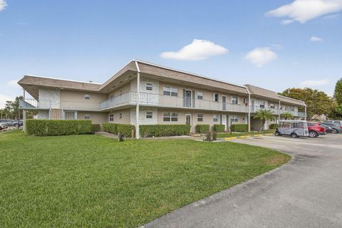 Condos 202 Oxford 200 West Palm Beach FL 33417