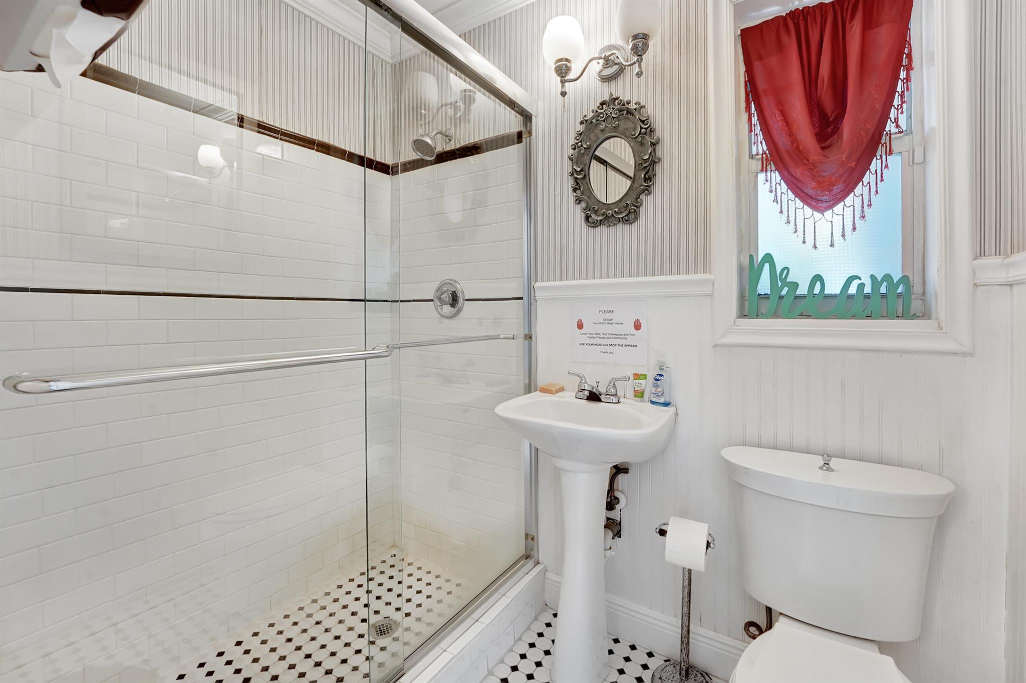 GALE LAKE WORTH 1 REAMNDE - Commercial Lease