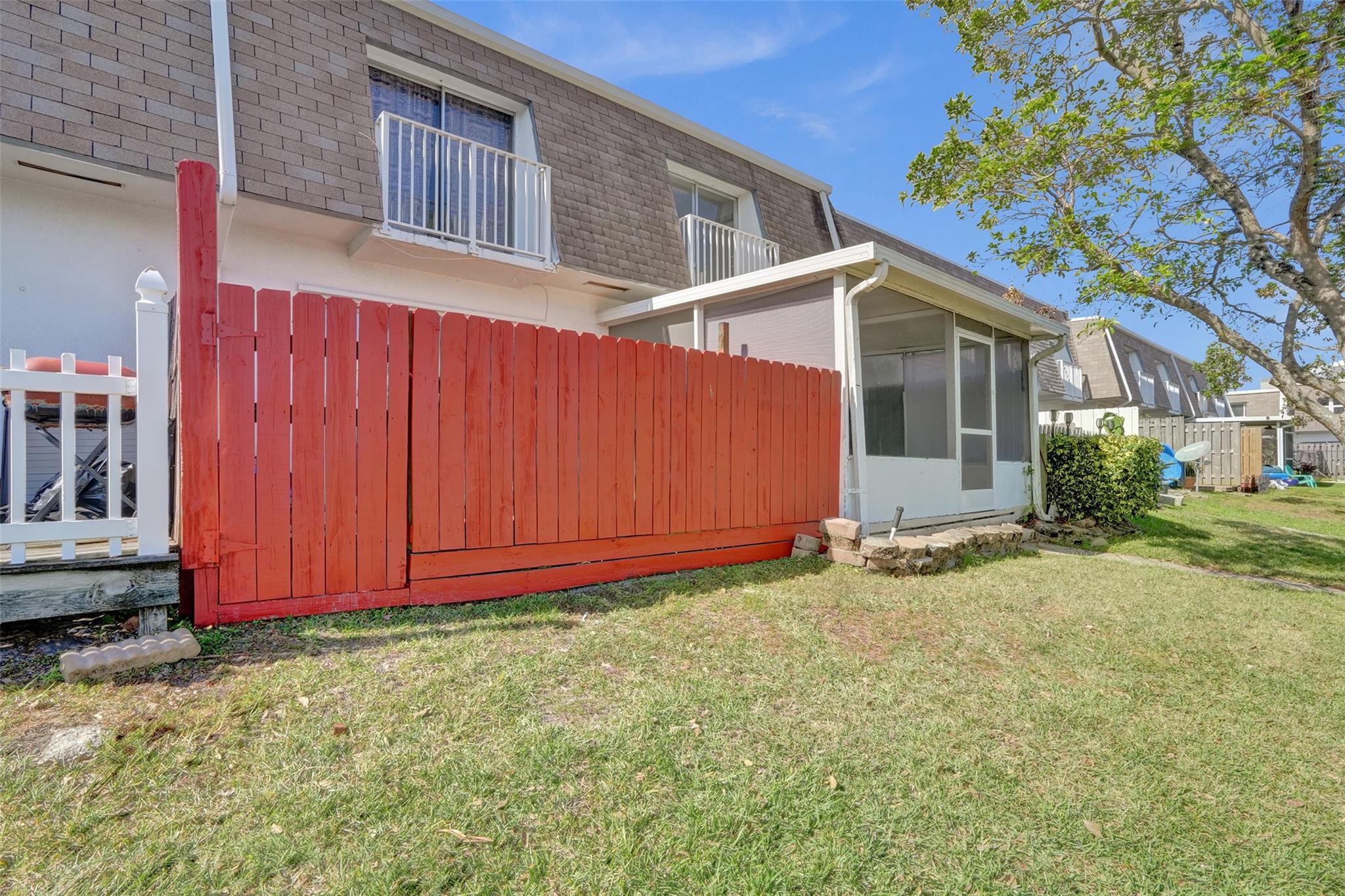 4130 SW 61st Ave, Davie, FL, 33314/$285,000 3 4130 SW 61st Ave