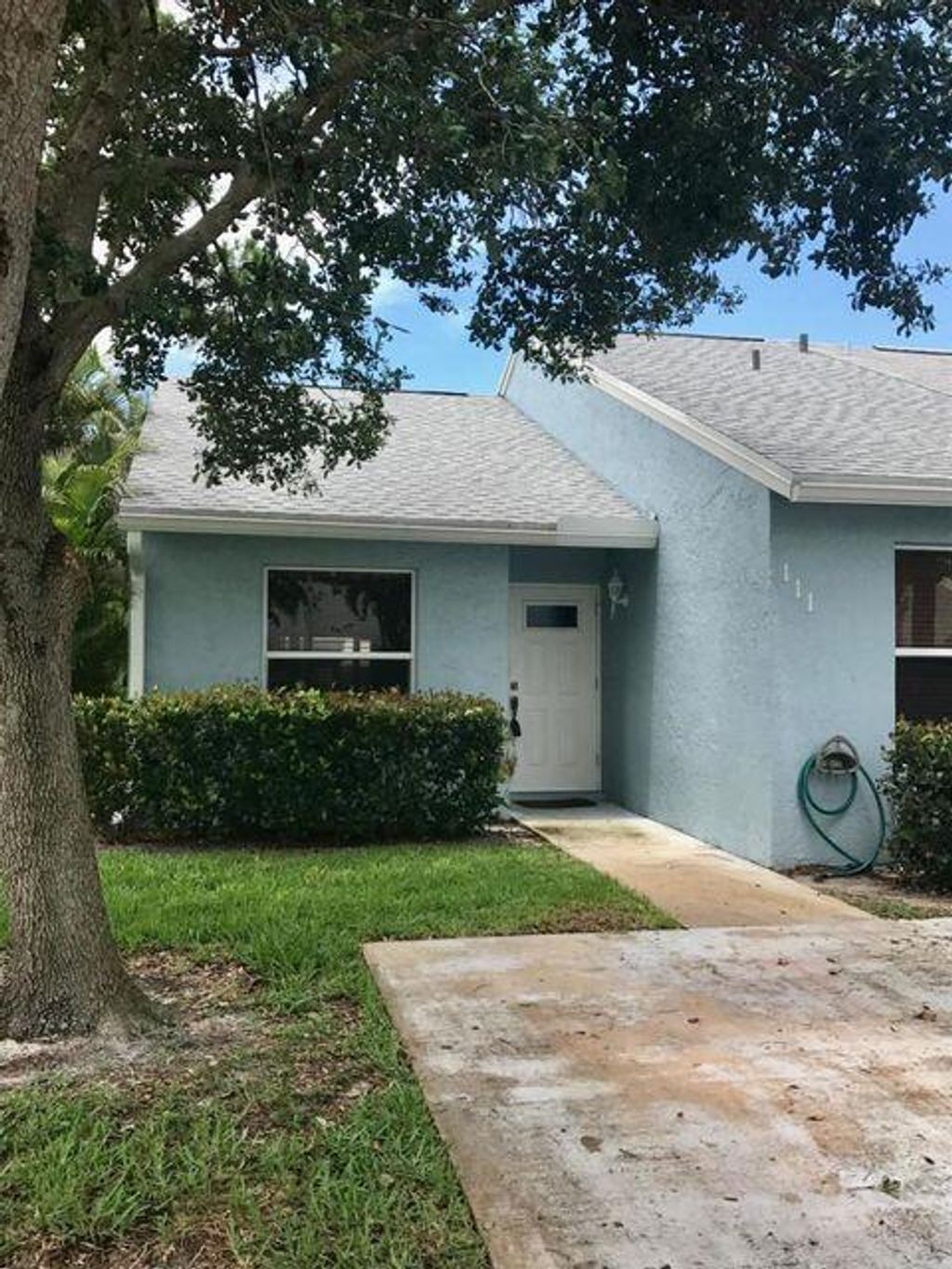 Photo of 111 Oakwood Drive, Jupiter, FL 33458 (MLS # R10930708)