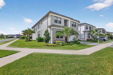 8284 Royal County Down Road Boca Raton FL 33434