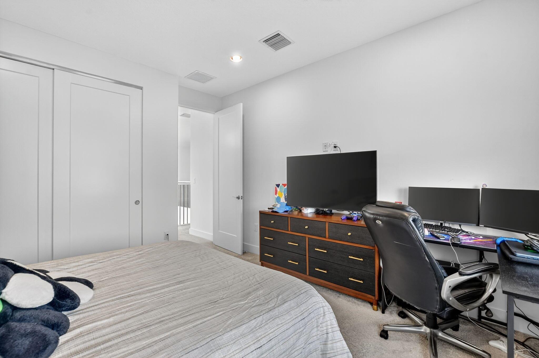 Lotus Palm - Residential