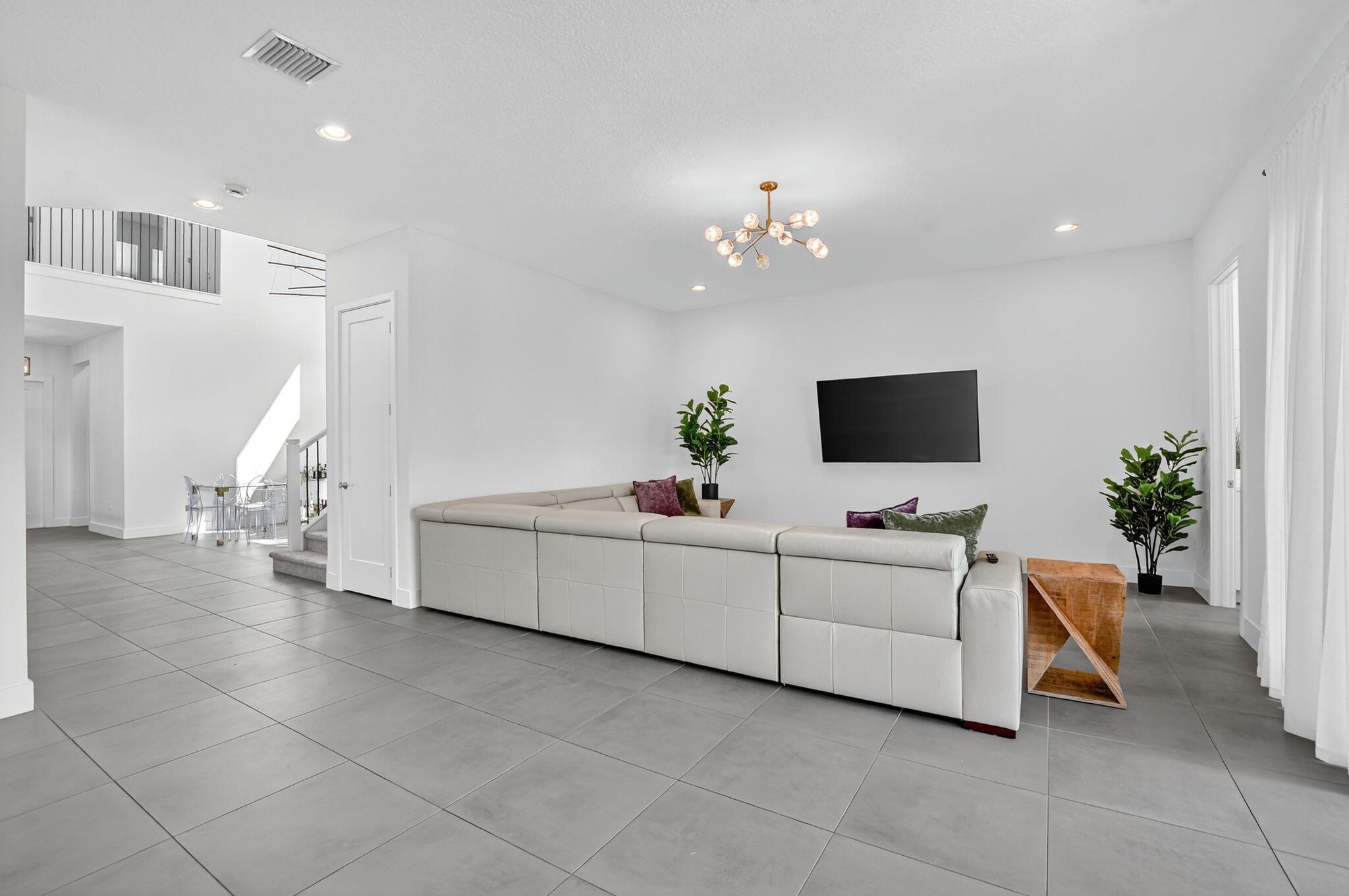 Lotus Palm - Residential