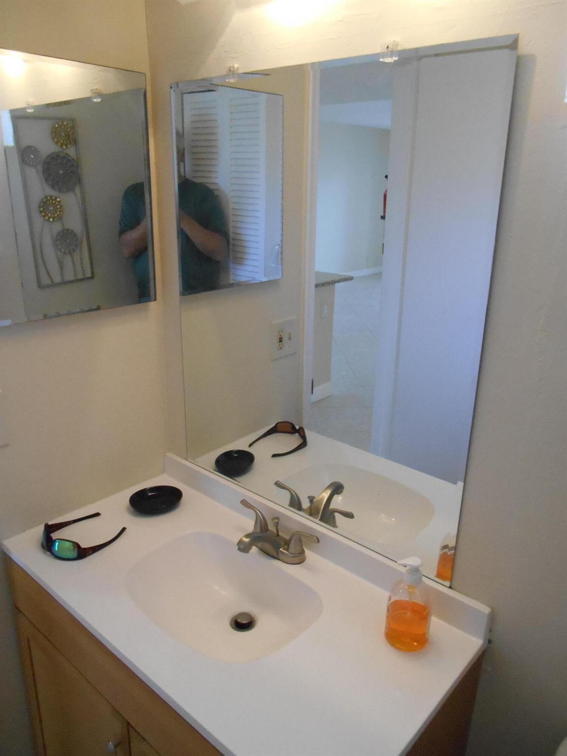 VILLAGE ROYALE - Residential Lease