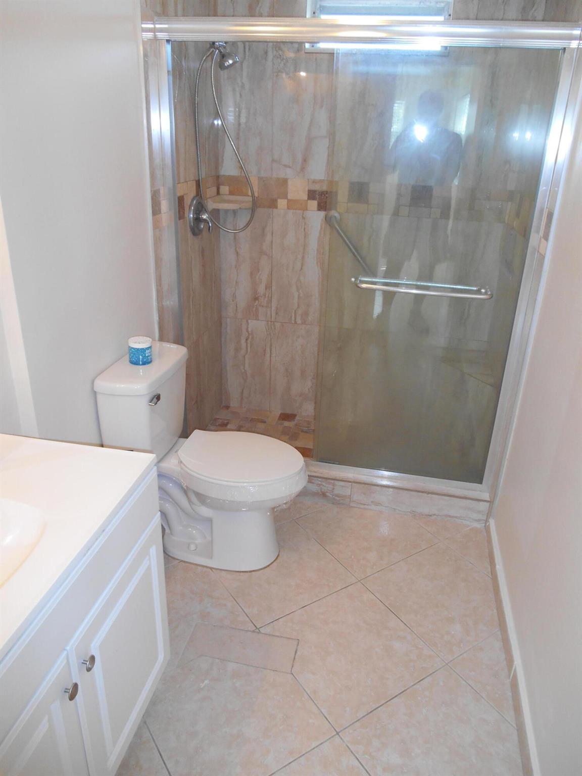 VILLAGE ROYALE - Residential Lease