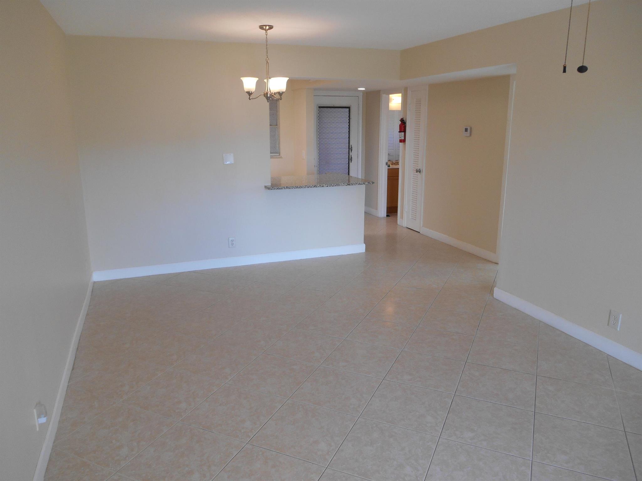 VILLAGE ROYALE - Residential Lease