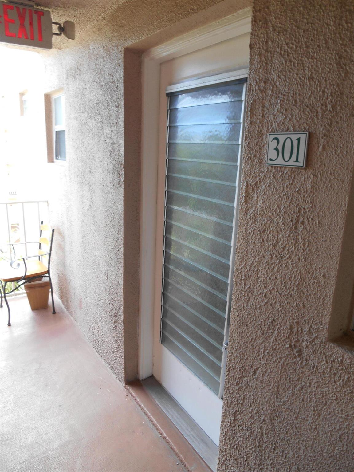VILLAGE ROYALE - Residential Lease