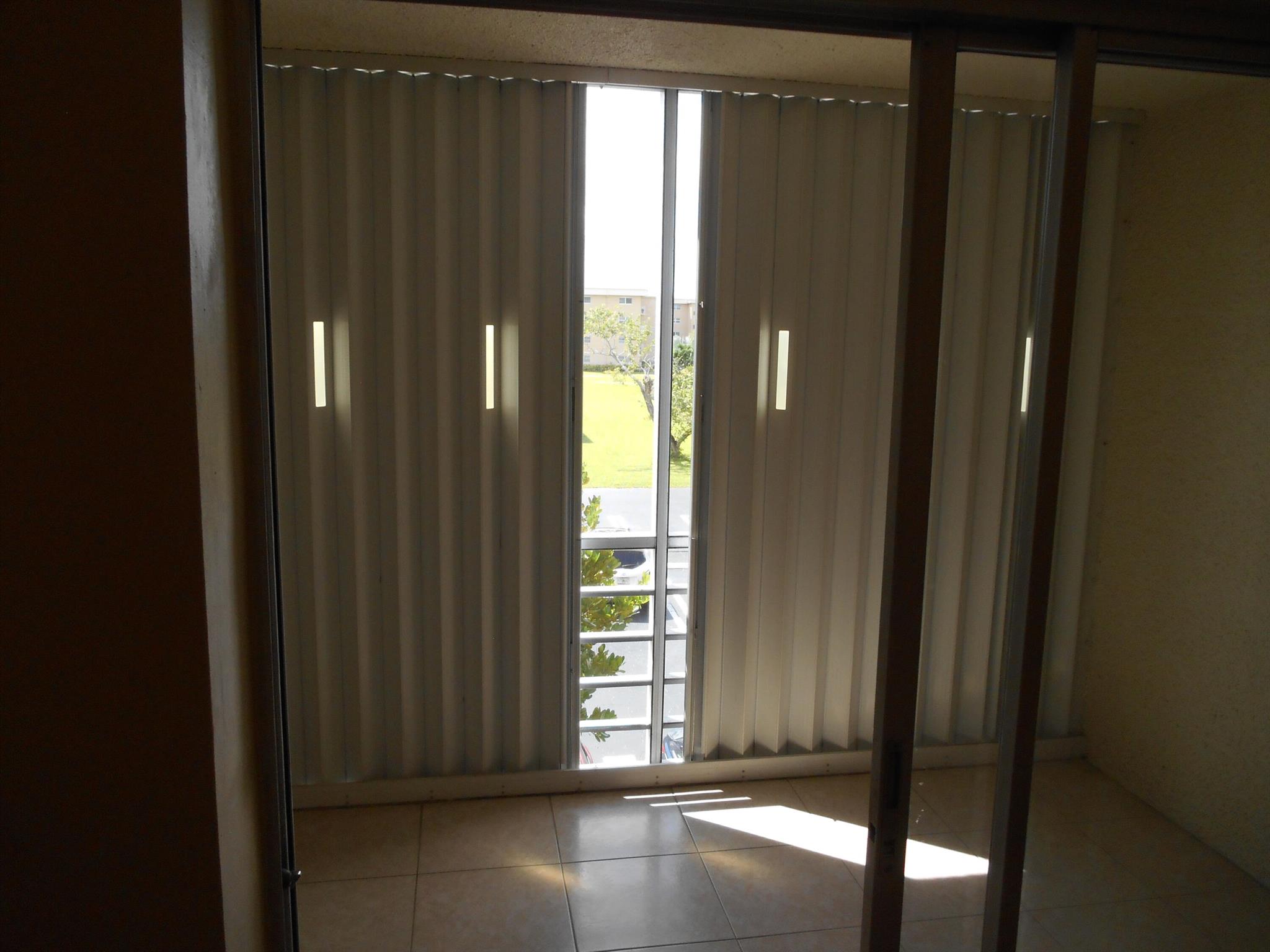 VILLAGE ROYALE - Residential Lease