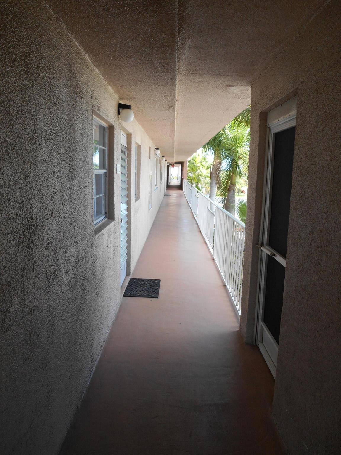 VILLAGE ROYALE - Residential Lease