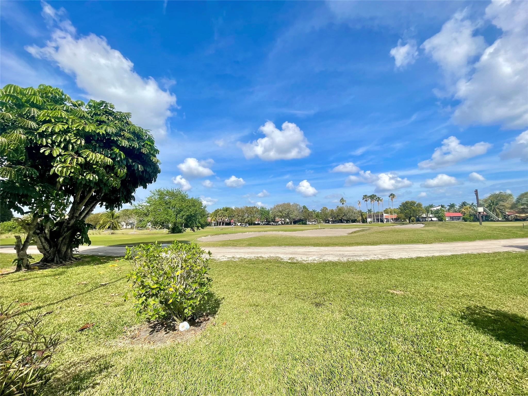 MAPLELEAF PATIO VILLAS AT - Residential
