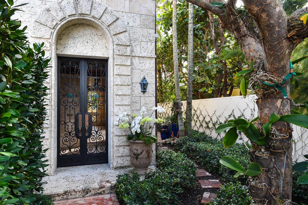 LAS VENTANAS CONDO - Residential