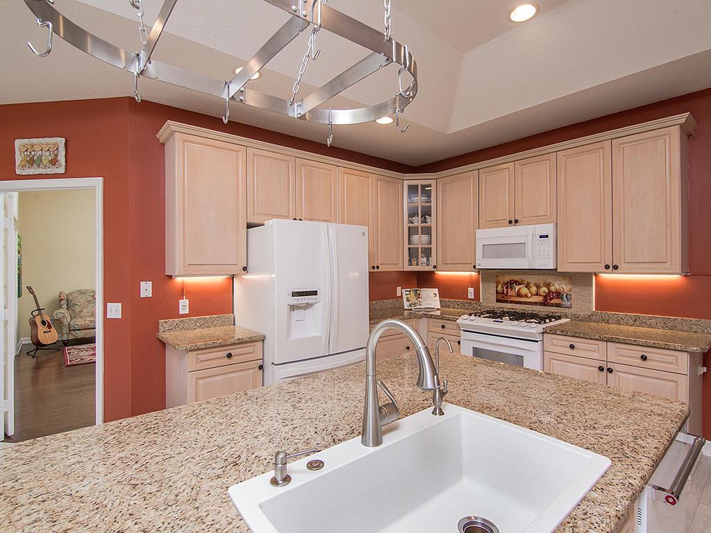 EVERGREEN CLUB, MID RIVERS YCC - Residential