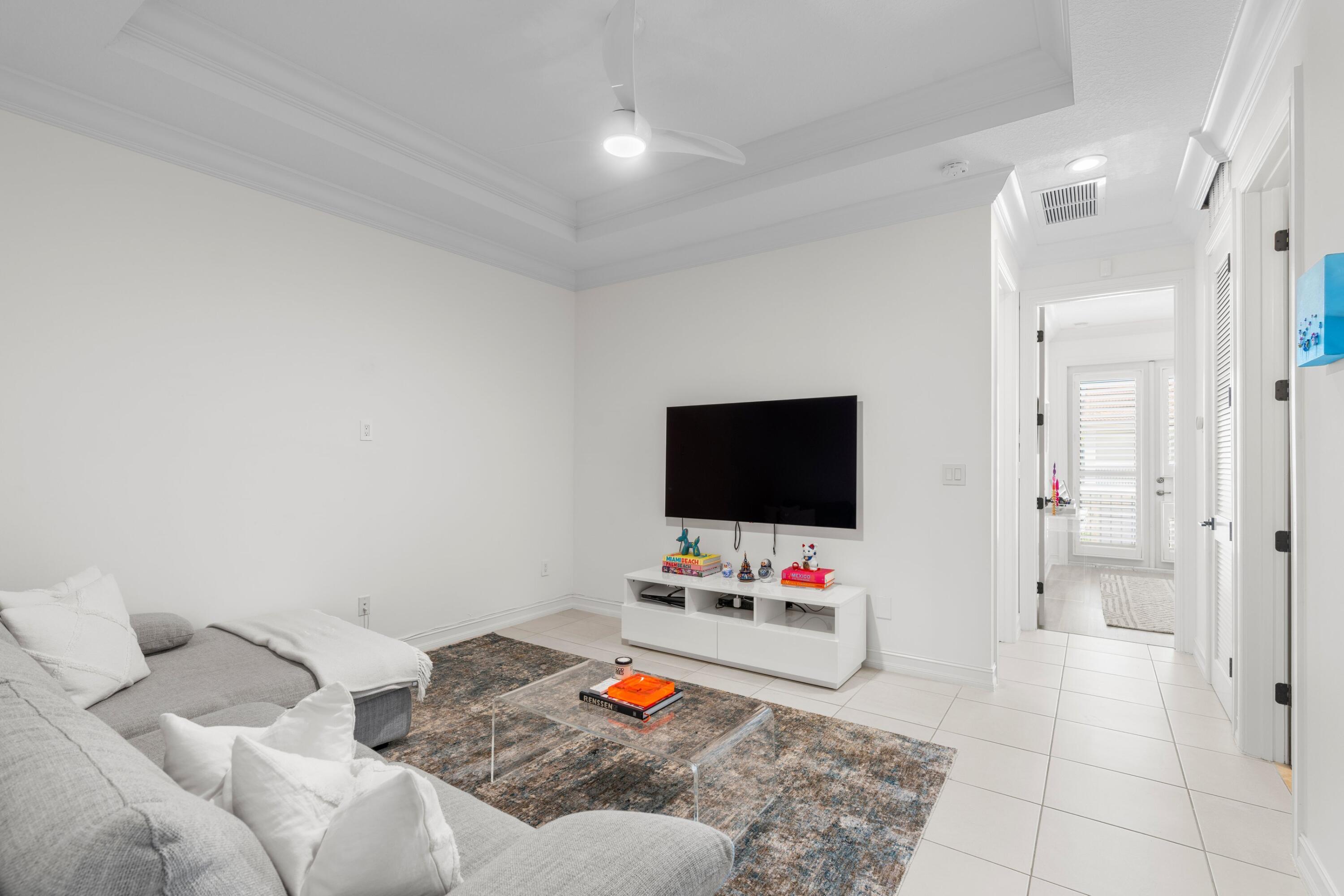 BOCA HIGHLANDS - Residential