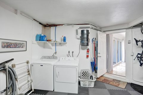 Tiny photo for 700 SE 5th Avenue, Pompano Beach, FL 33060 (MLS # B26026525)
