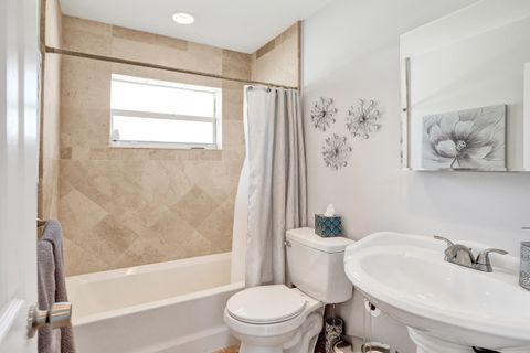 Tiny photo for 700 SE 5th Avenue, Pompano Beach, FL 33060 (MLS # B26026525)