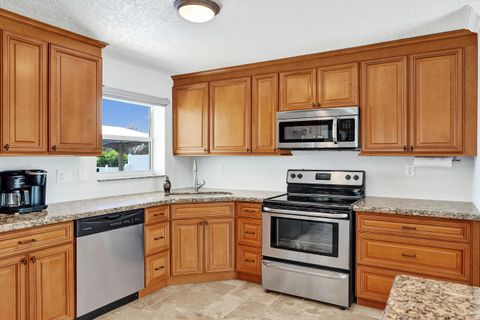 Tiny photo for 700 SE 5th Avenue, Pompano Beach, FL 33060 (MLS # B26026525)