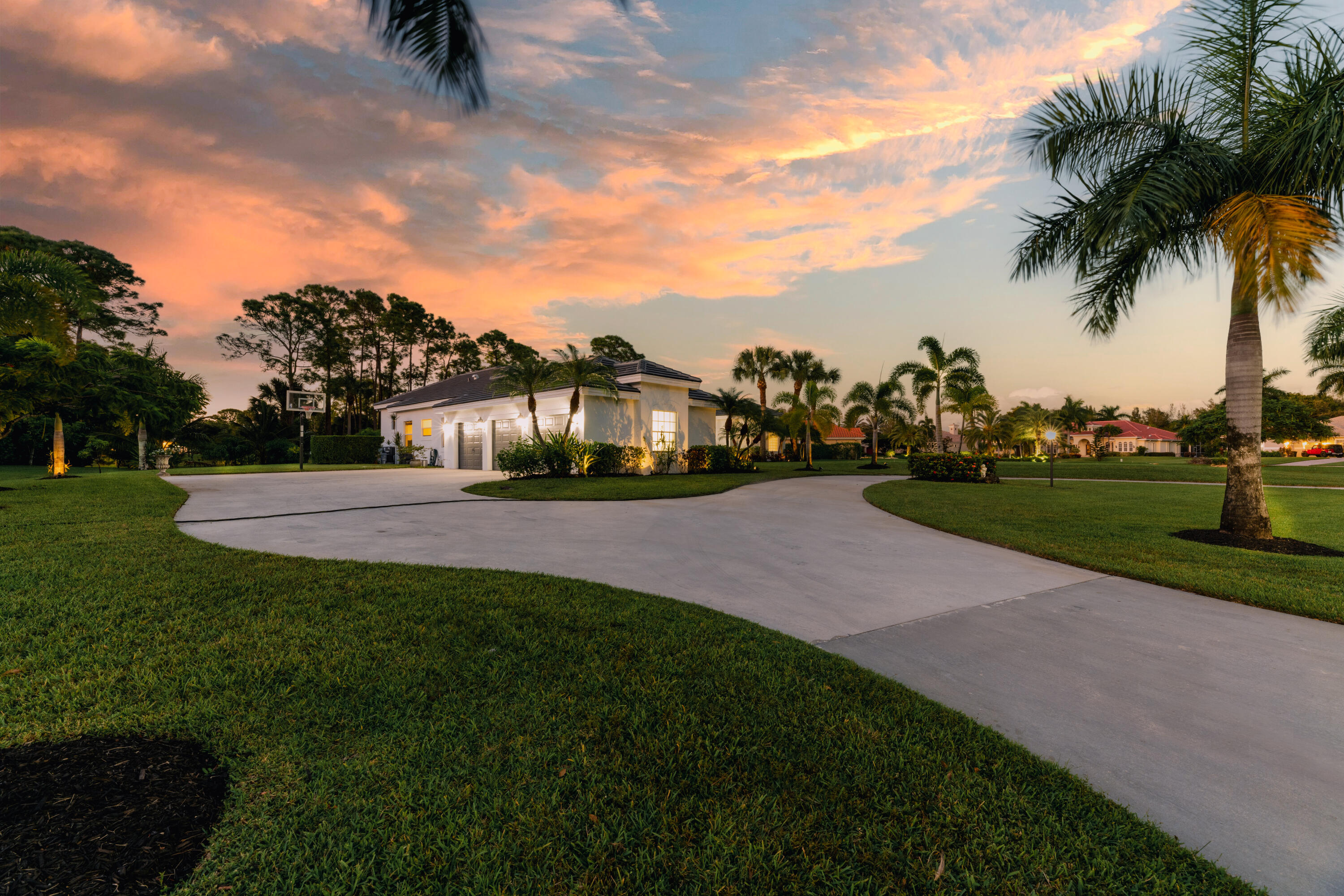 STONEWAL ESTATES - Residential