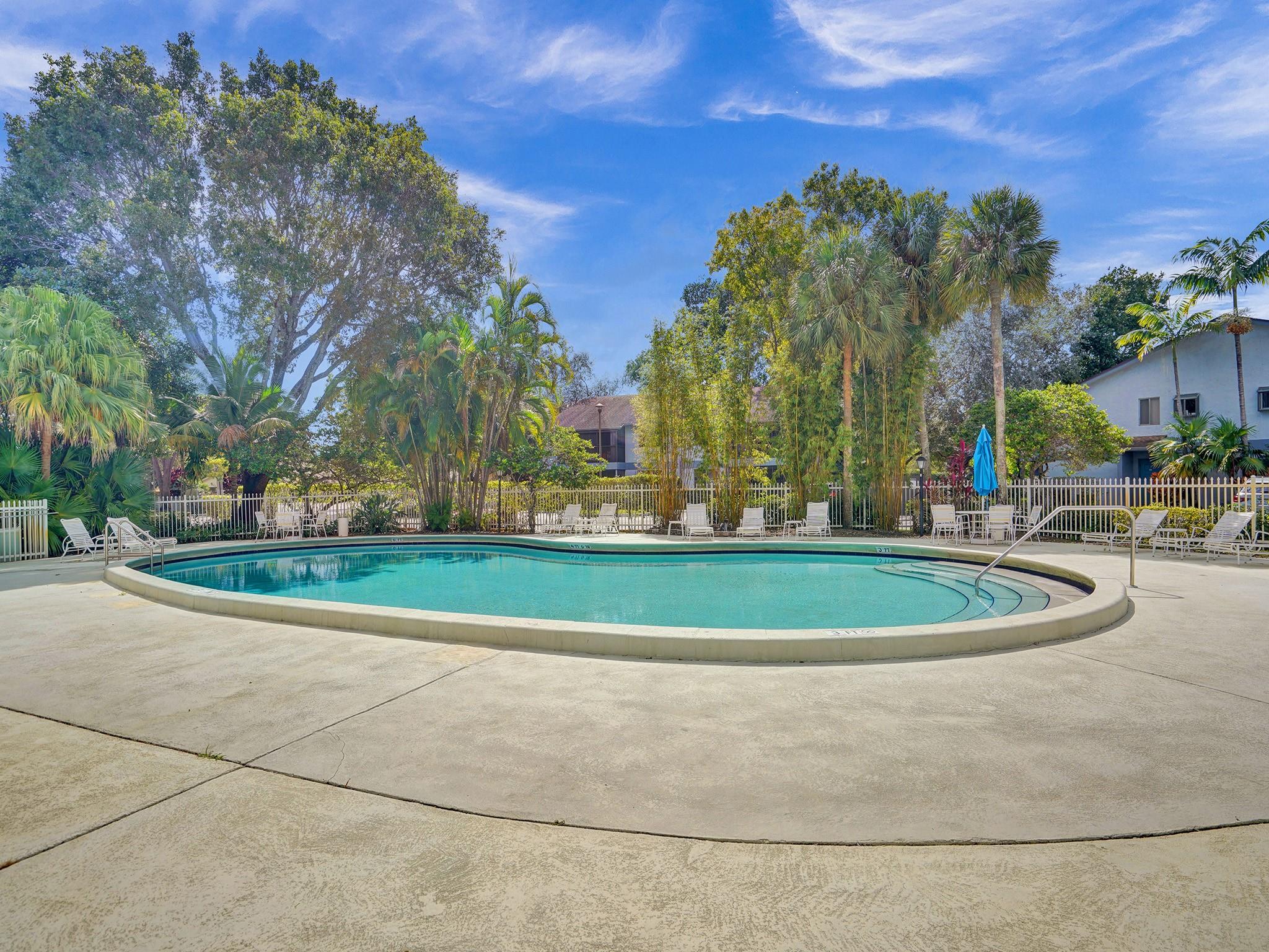 Lakes of Oakland Forest - Residential