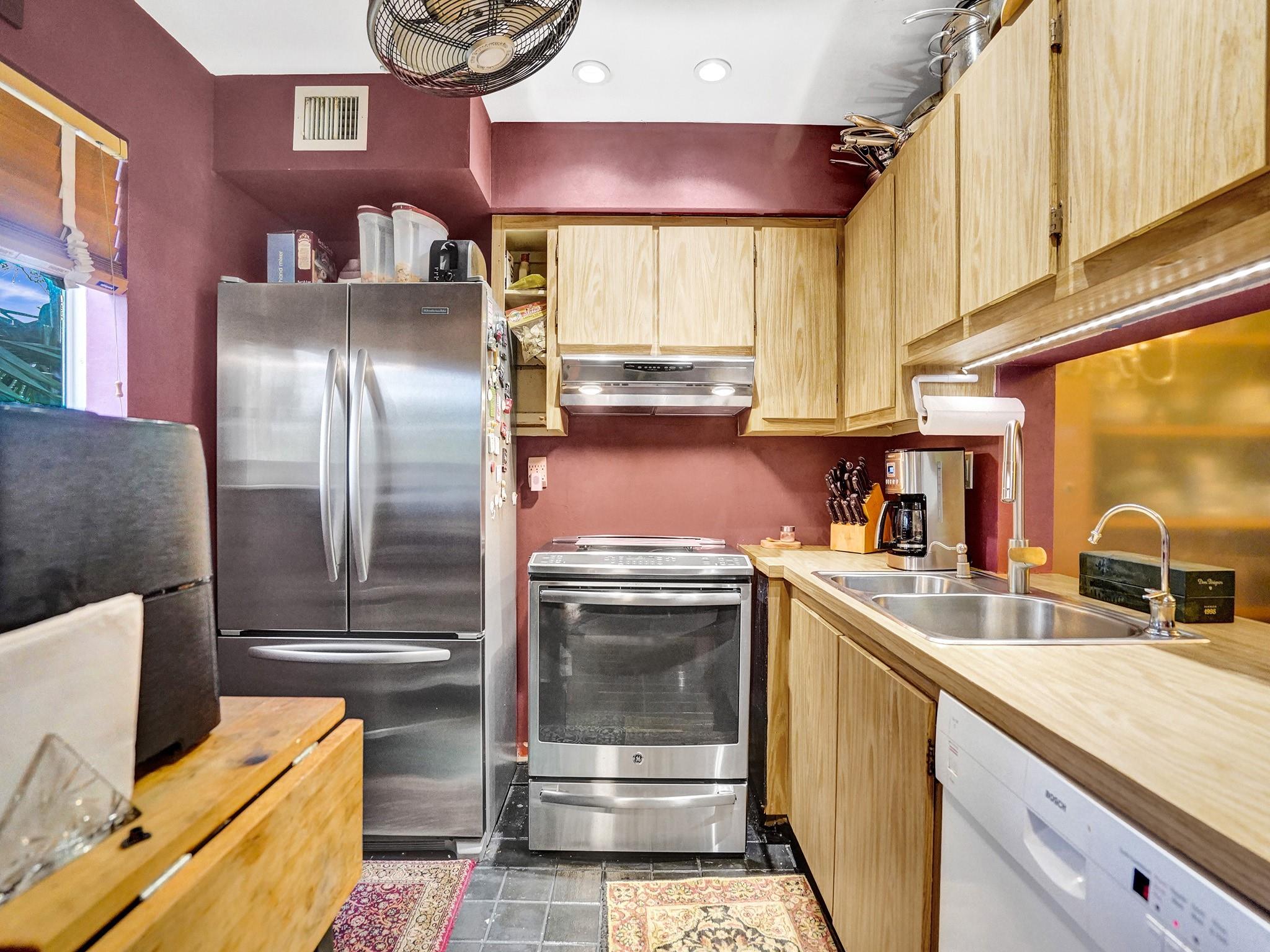 Lakes of Oakland Forest - Residential