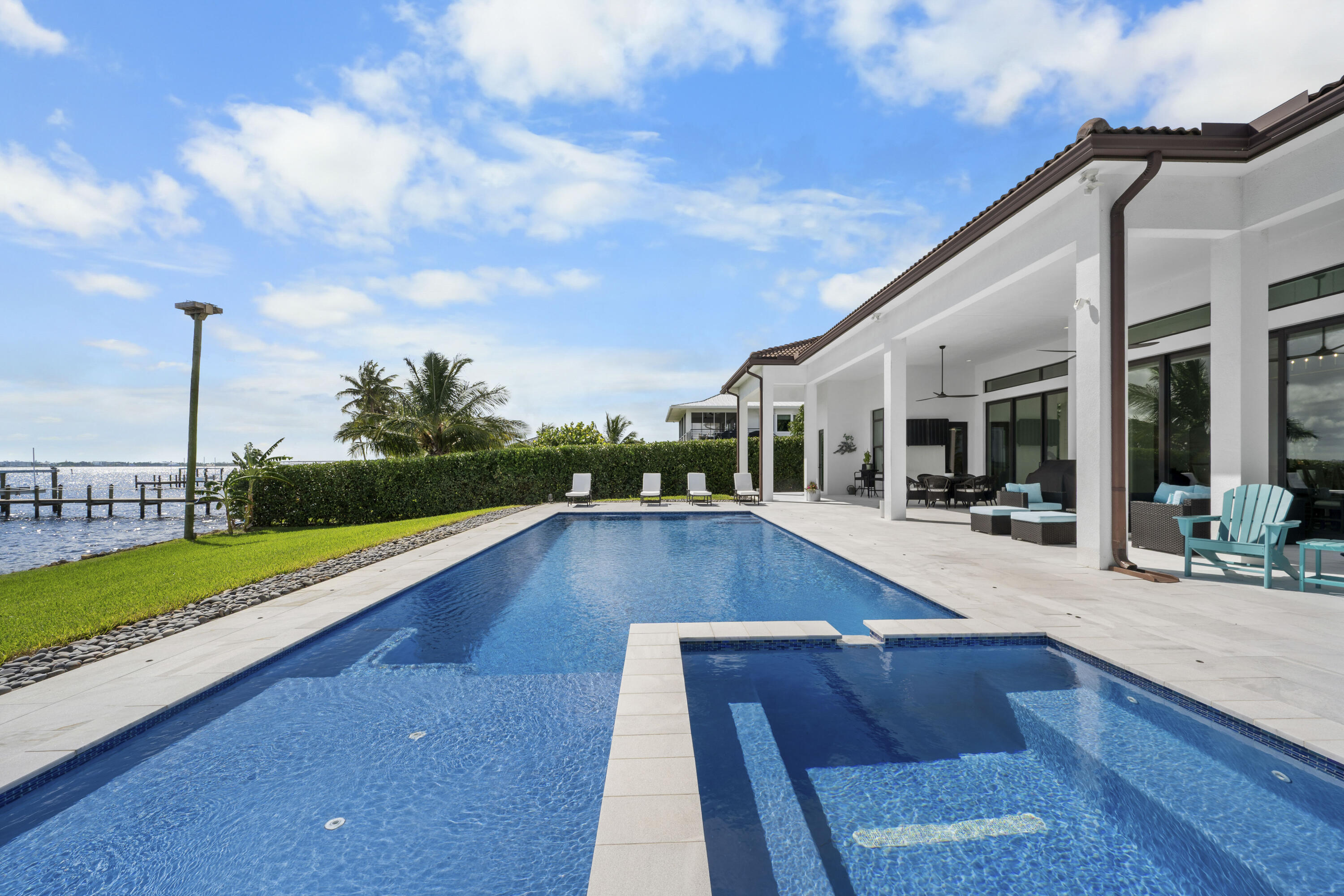 1000 NE Wright Avenue