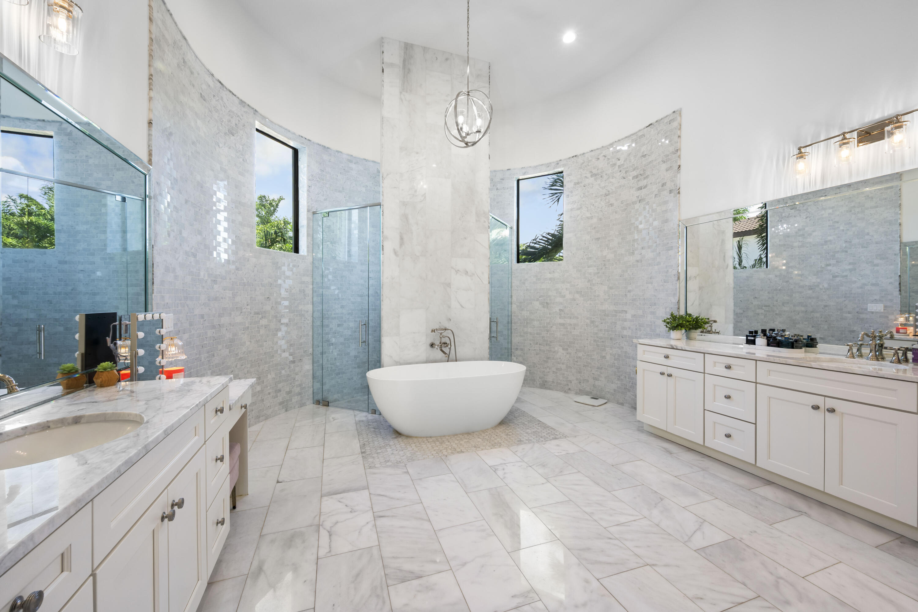 Jensen Beach, Florida, 34957, United States, 4 Bedrooms Bedrooms, ,5 BathroomsBathrooms,Residential,Active,2008001