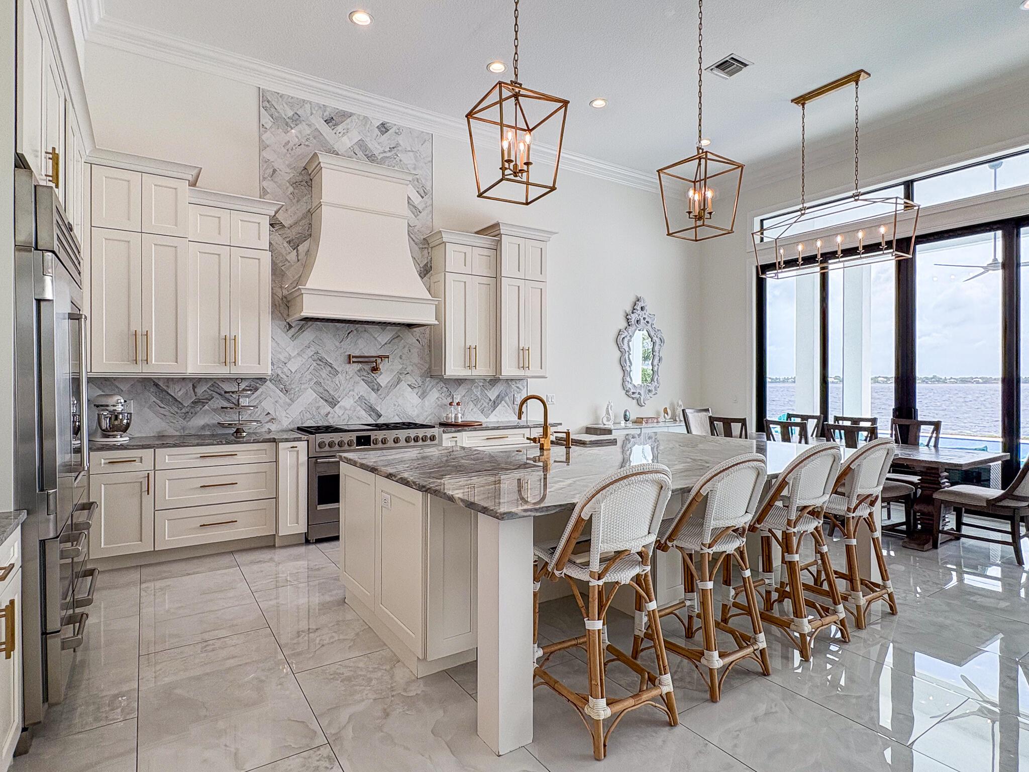 Glutchs - Residential