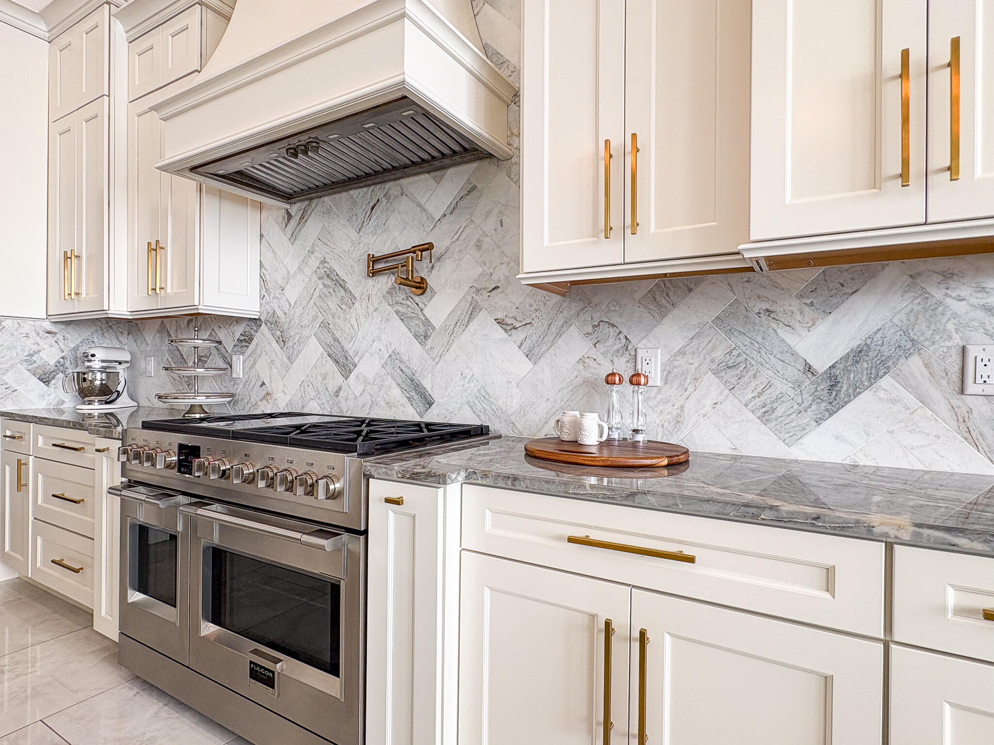 Glutchs - Residential