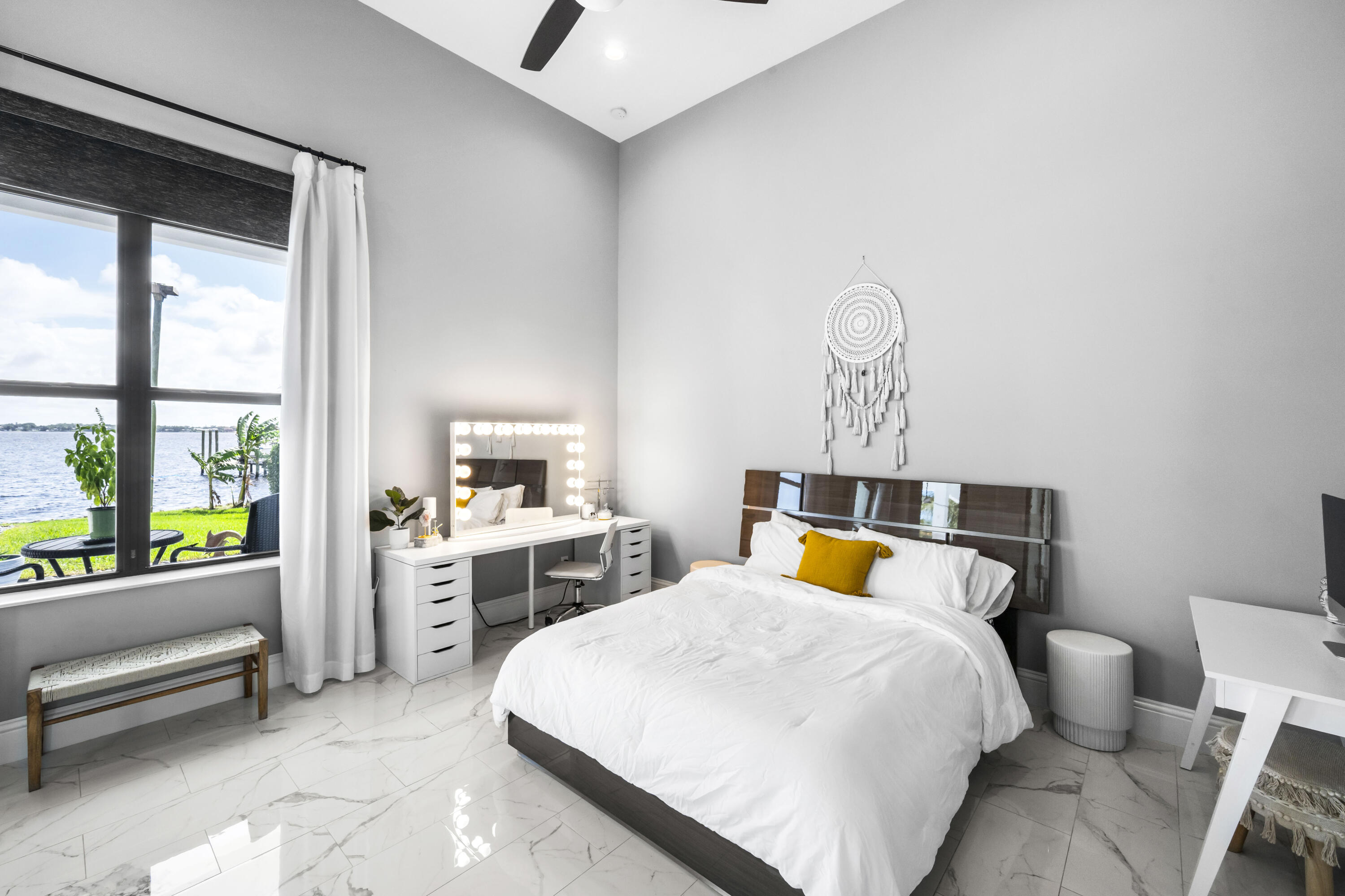 Jensen Beach, Florida, 34957, United States, 4 Bedrooms Bedrooms, ,5 BathroomsBathrooms,Residential,Active,2008001
