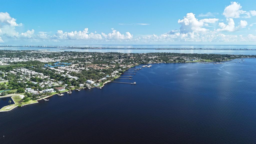 Photo of 1000 NE Wright Avenue, Jensen Beach, FL 34957 (MLS # R11140462)