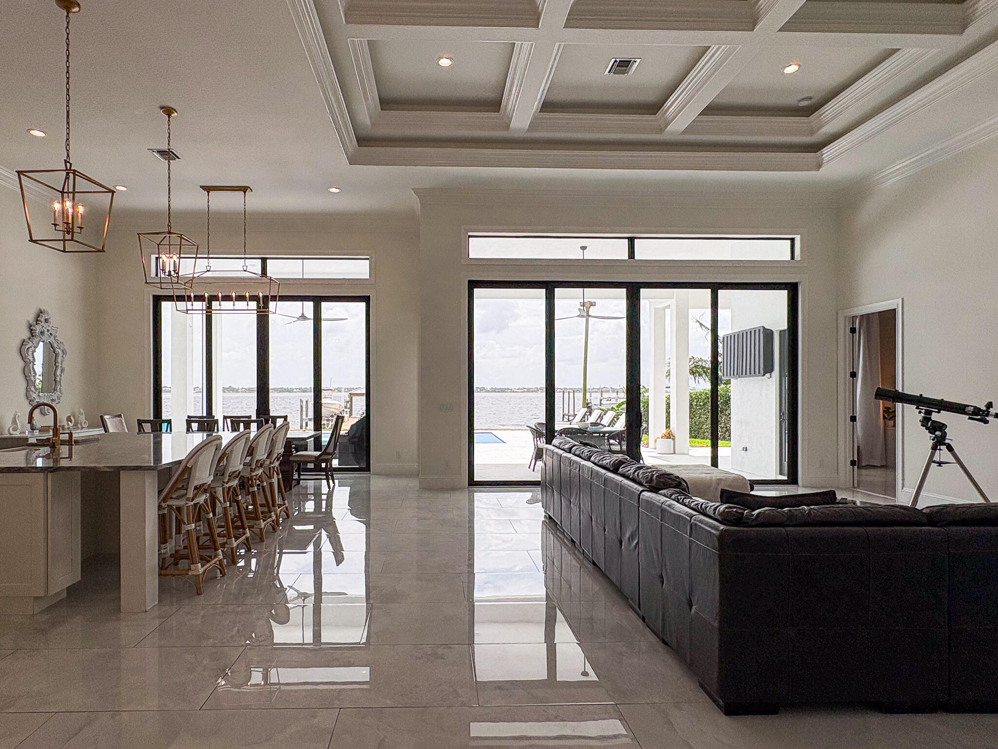 Glutchs - Residential