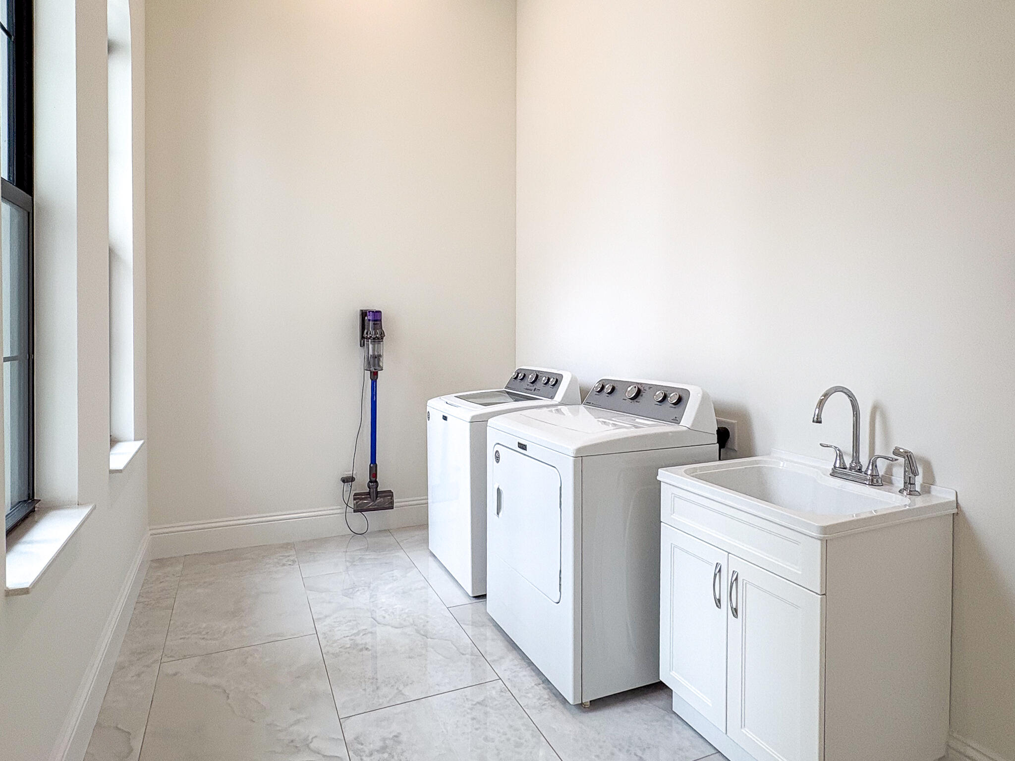 Glutchs - Residential