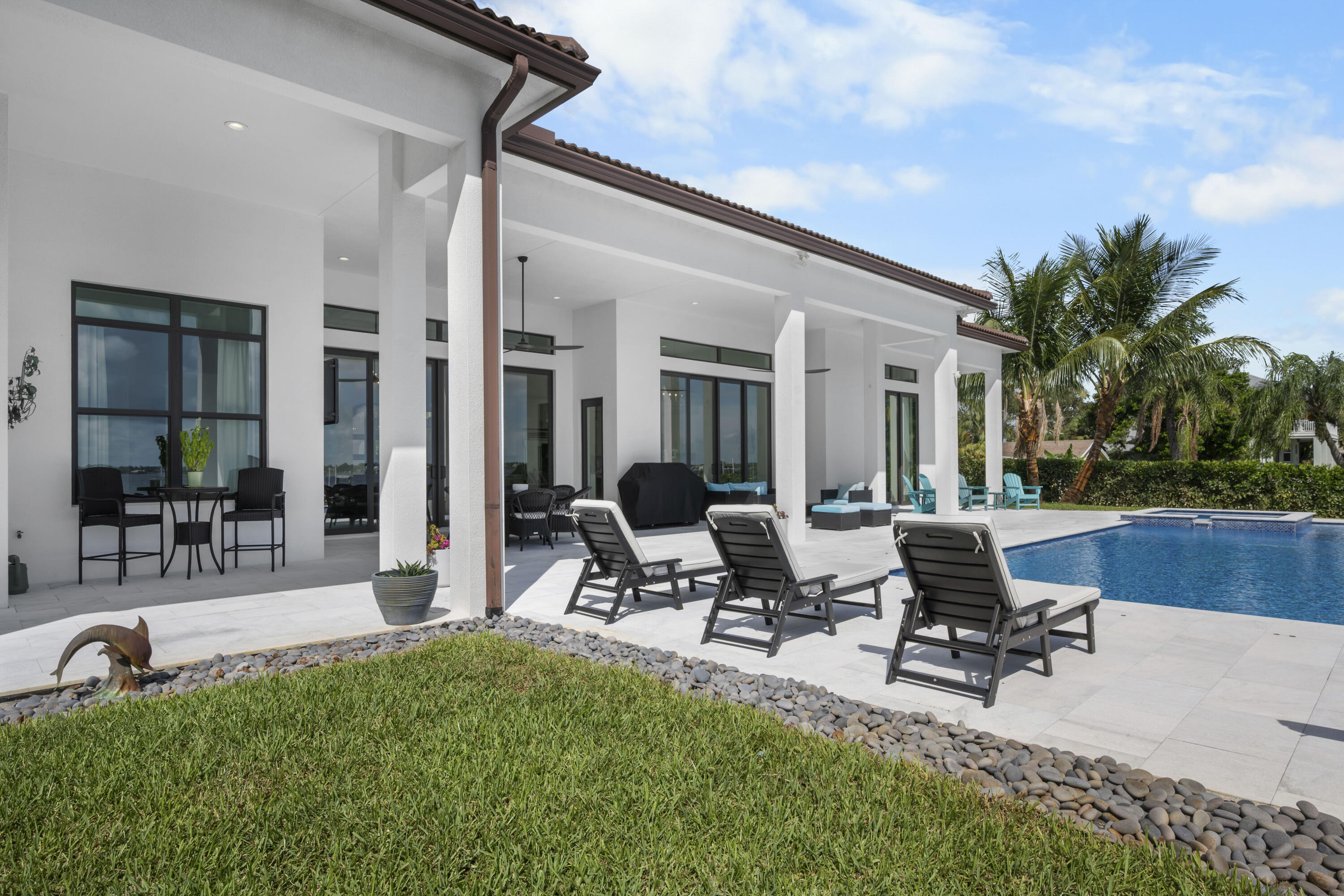 Jensen Beach, Florida, 34957, United States, 4 Bedrooms Bedrooms, ,5 BathroomsBathrooms,Residential,Active,2008001