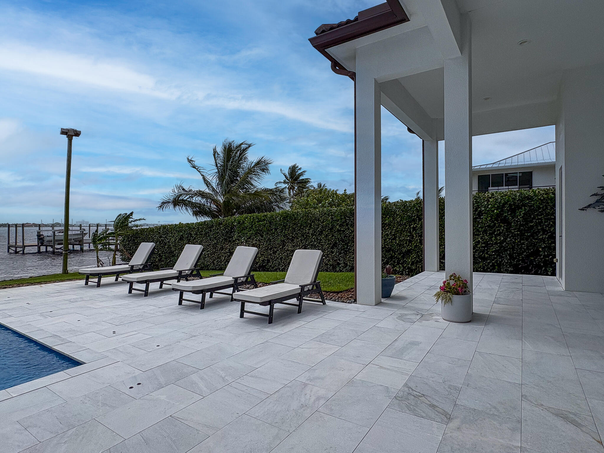 Glutchs - Residential