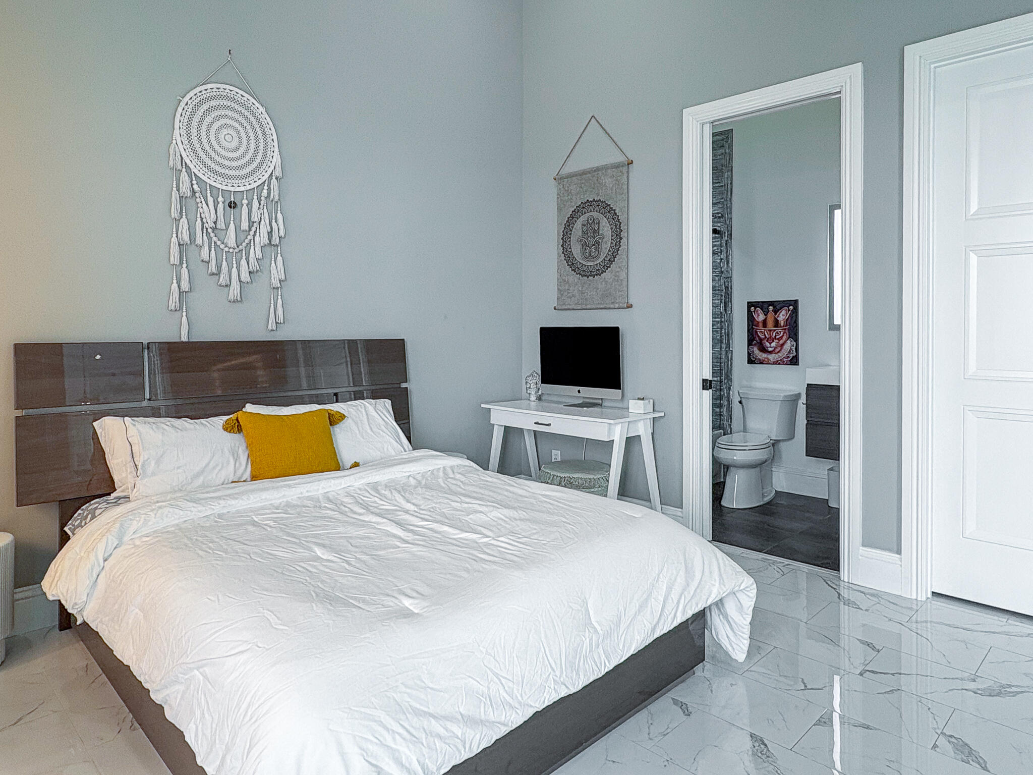 Glutchs - Residential