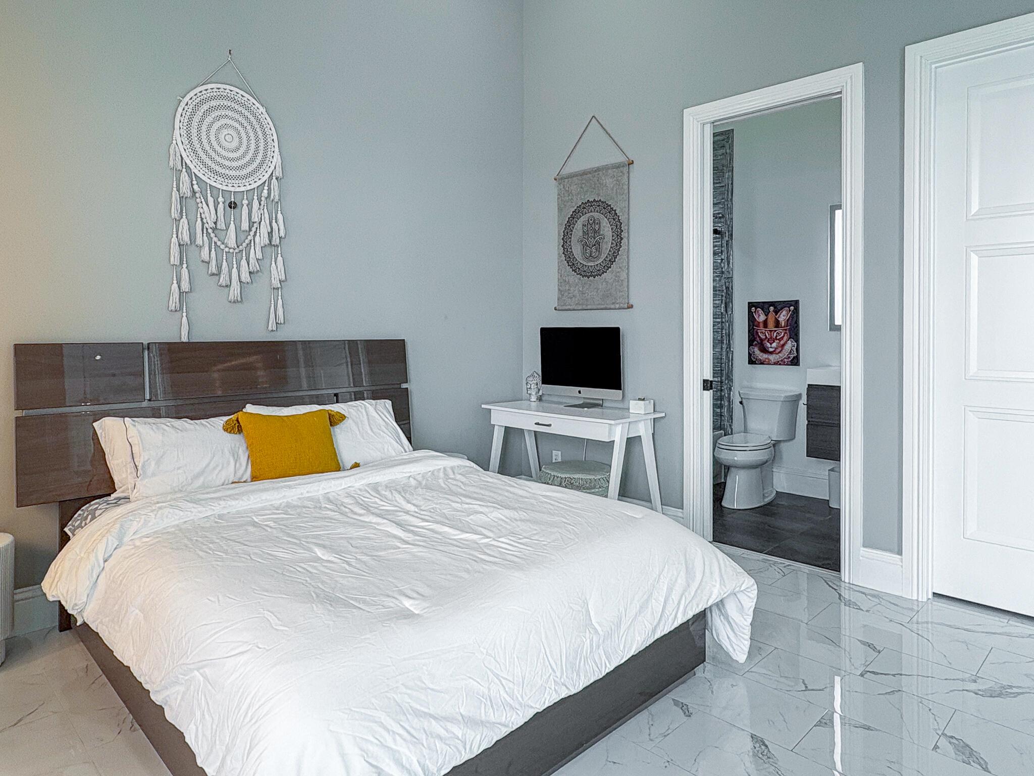 Glutchs - Residential