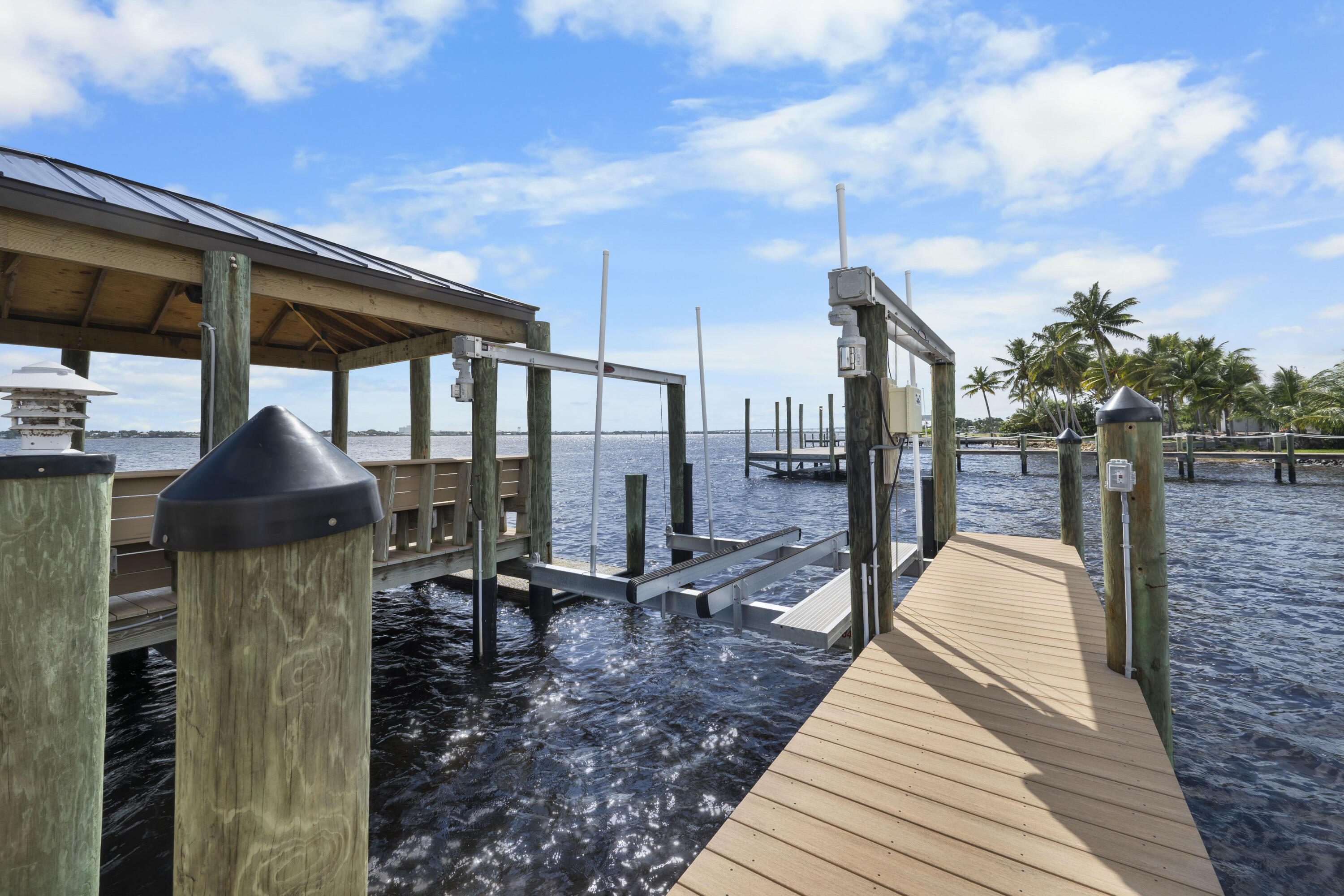 Jensen Beach, Florida, 34957, United States, 4 Bedrooms Bedrooms, ,5 BathroomsBathrooms,Residential,Active,2008001
