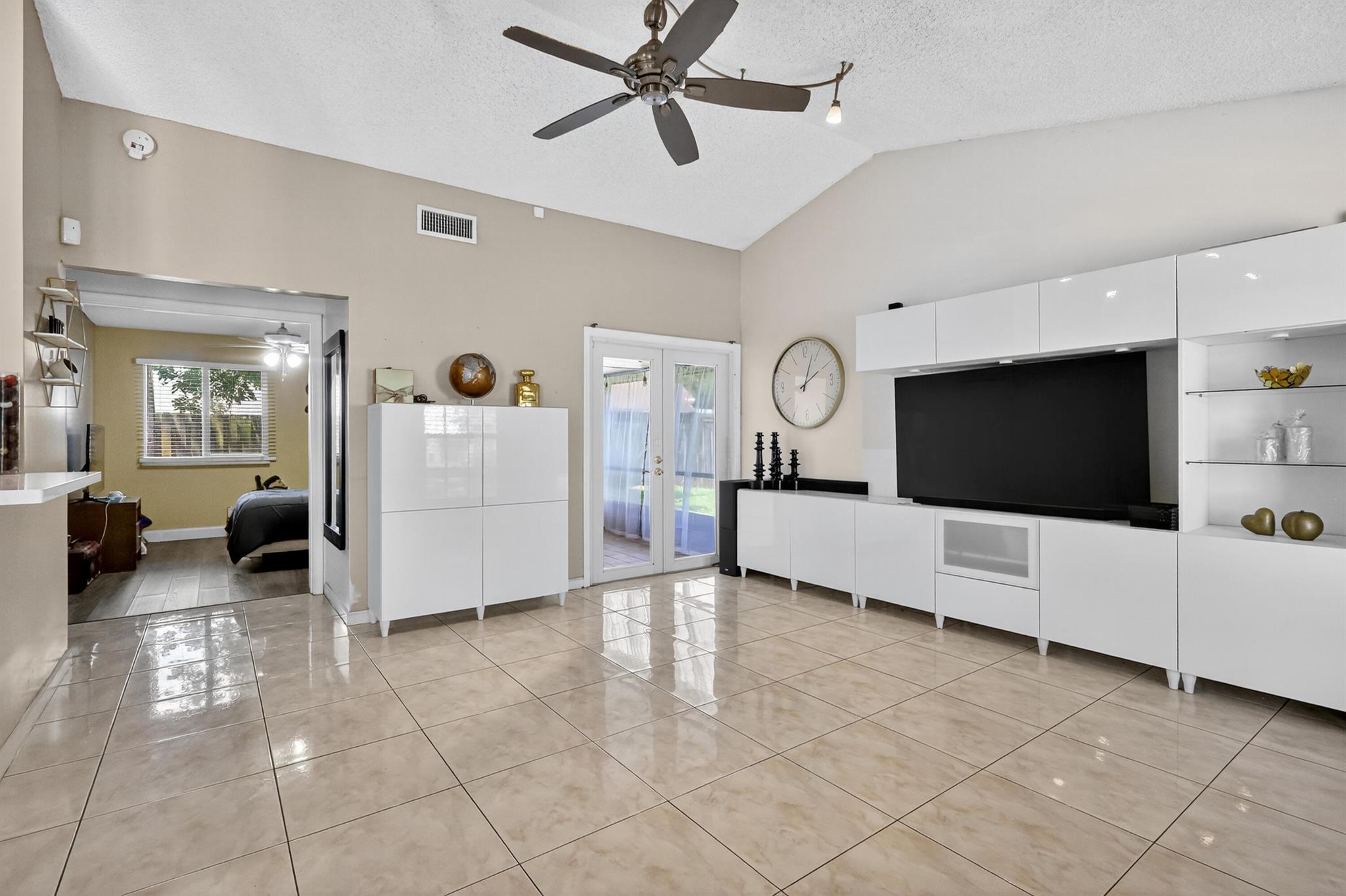 CINNAMON PLACE 1 - Residential