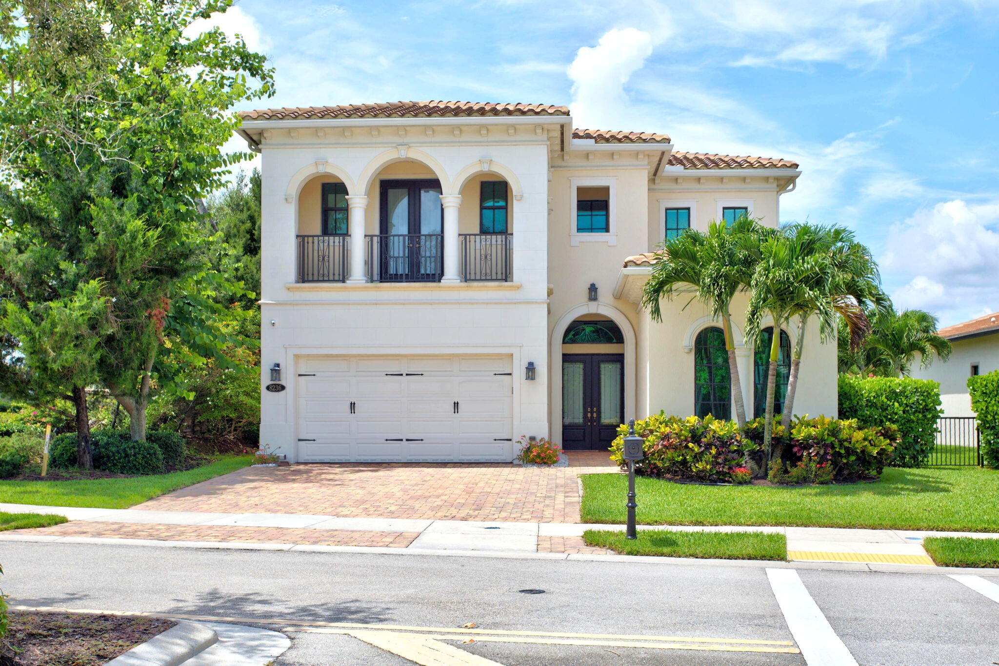 8236 Grand Prix Lane