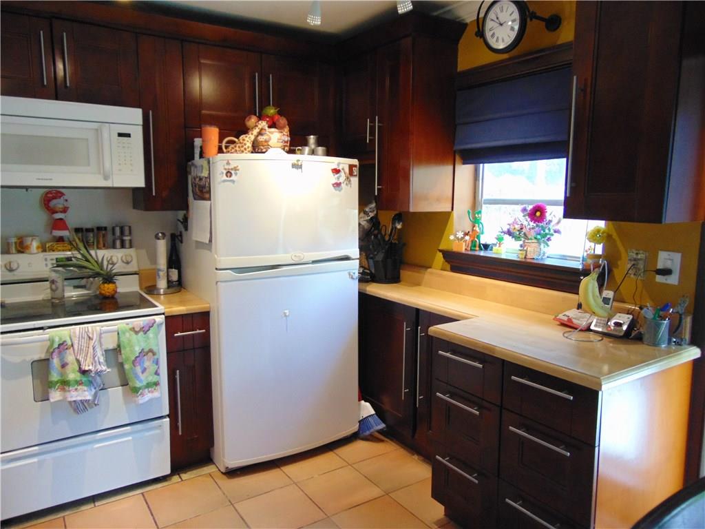 Broadview Country Club Es - Residential
