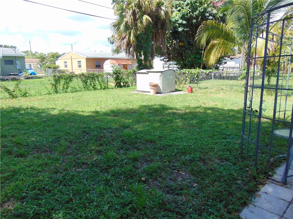 Broadview Country Club Es - Residential