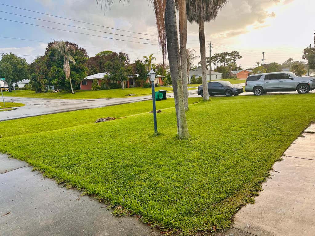 Photo of 637 SE THORNHILL Drive, Port Saint Lucie, FL 34983 (MLS # B26052921)