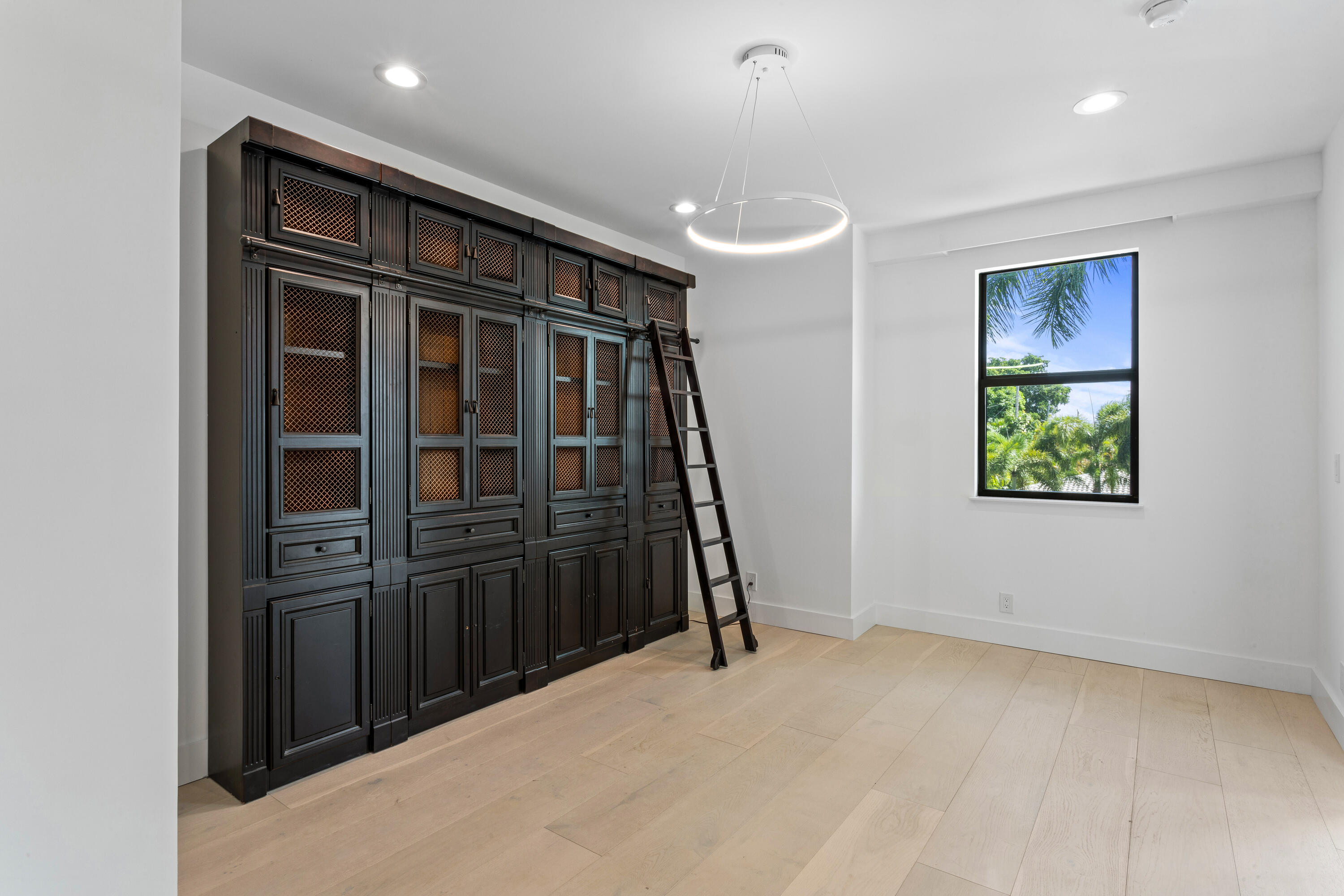 CONFERENCE RIDGE - Residential