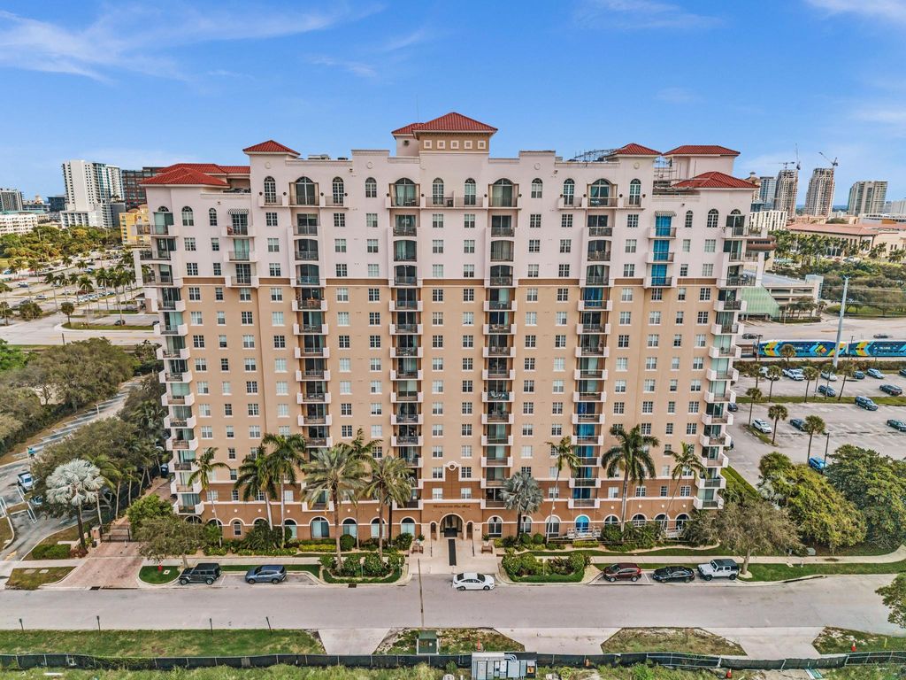 Photo of 616 Clearwater Park Road #508, West Palm Beach, FL 33401 (MLS # R11150617)