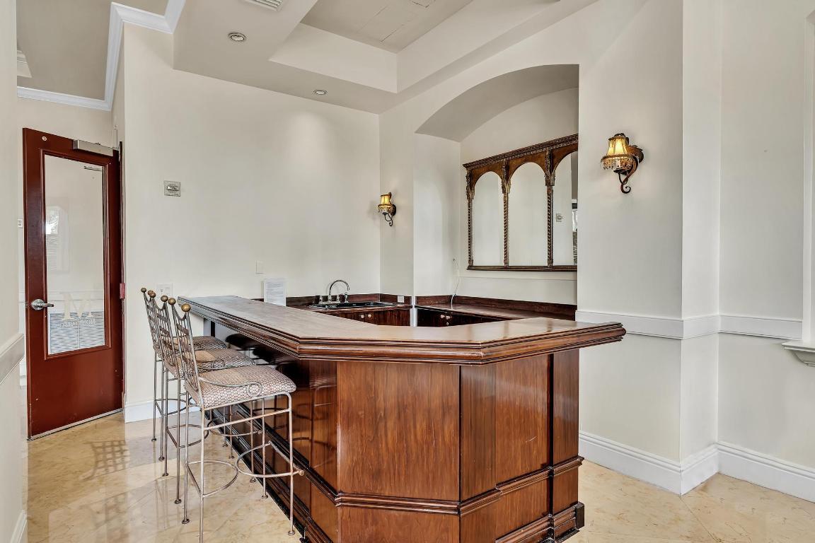 MONTECITO PALM BEACH CONDOMINIUM - Residential