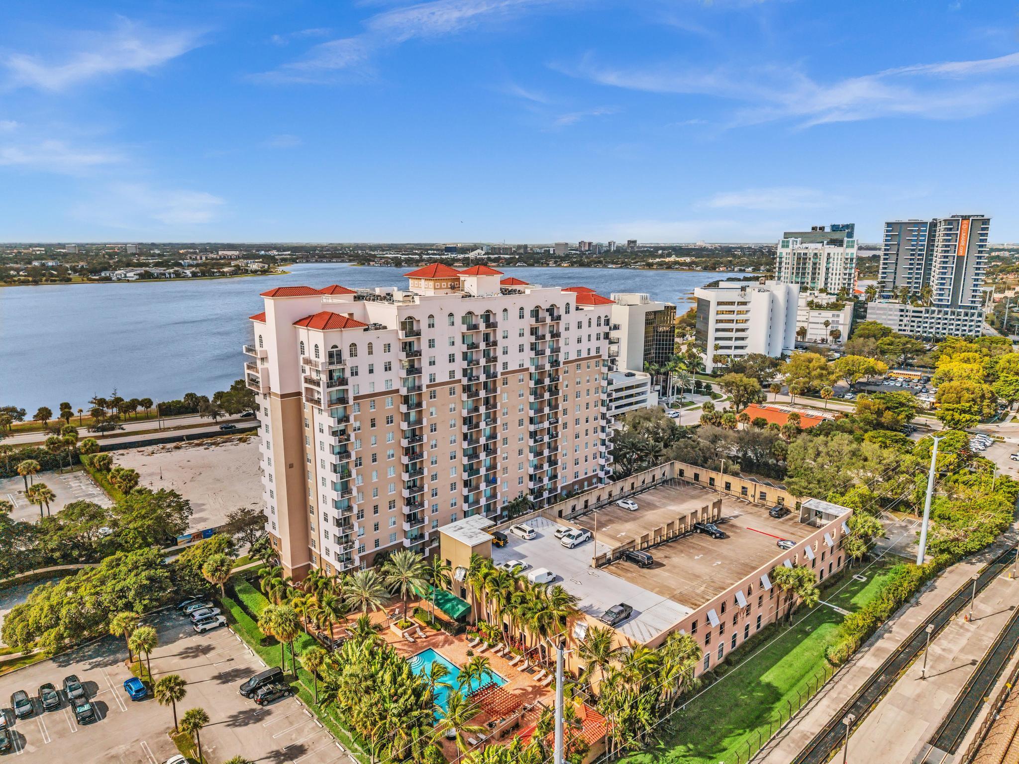 MONTECITO PALM BEACH CONDOMINIUM - Residential