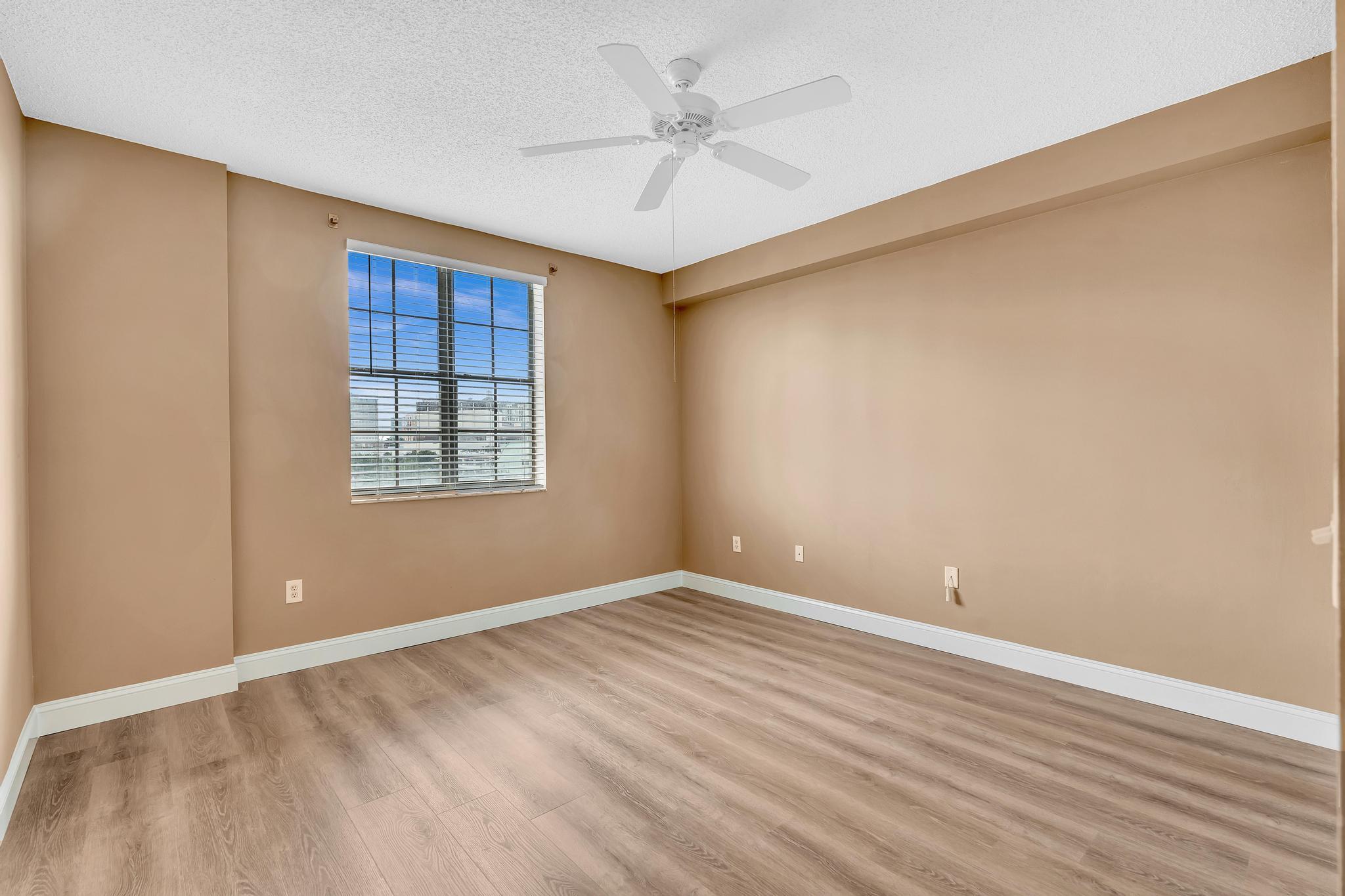 MONTECITO PALM BEACH COND - Residential