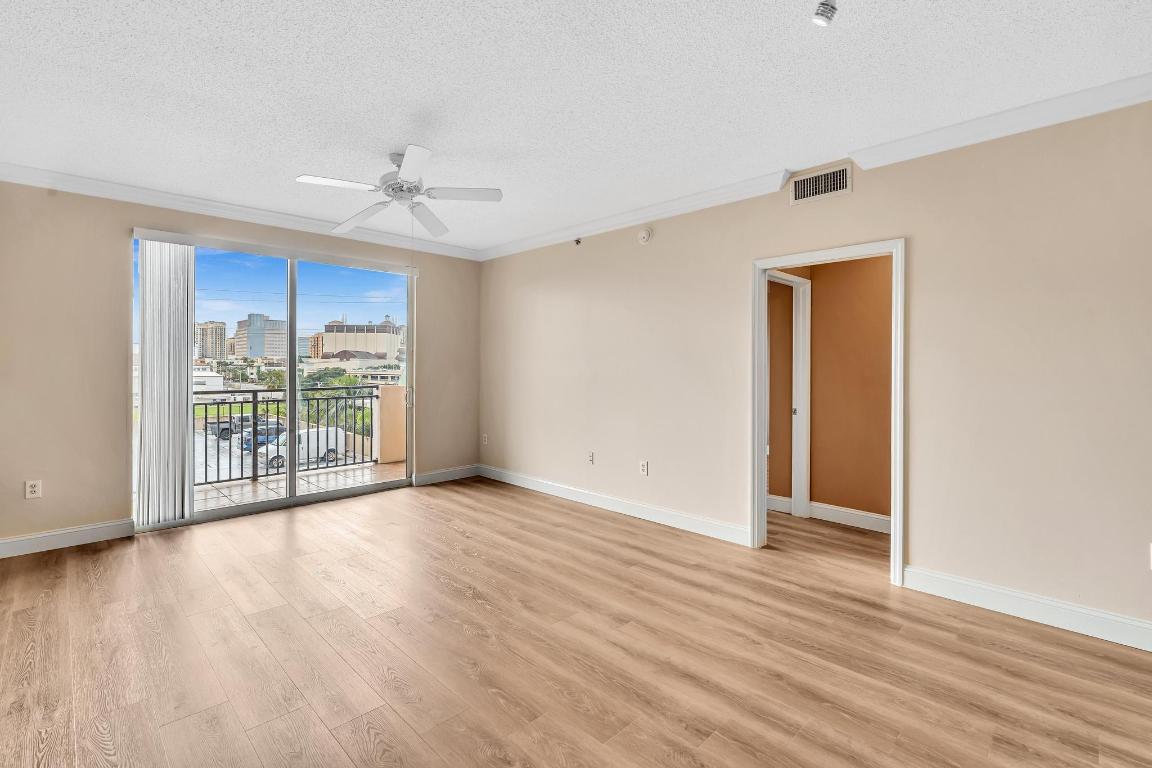 MONTECITO PALM BEACH CONDOMINIUM - Residential