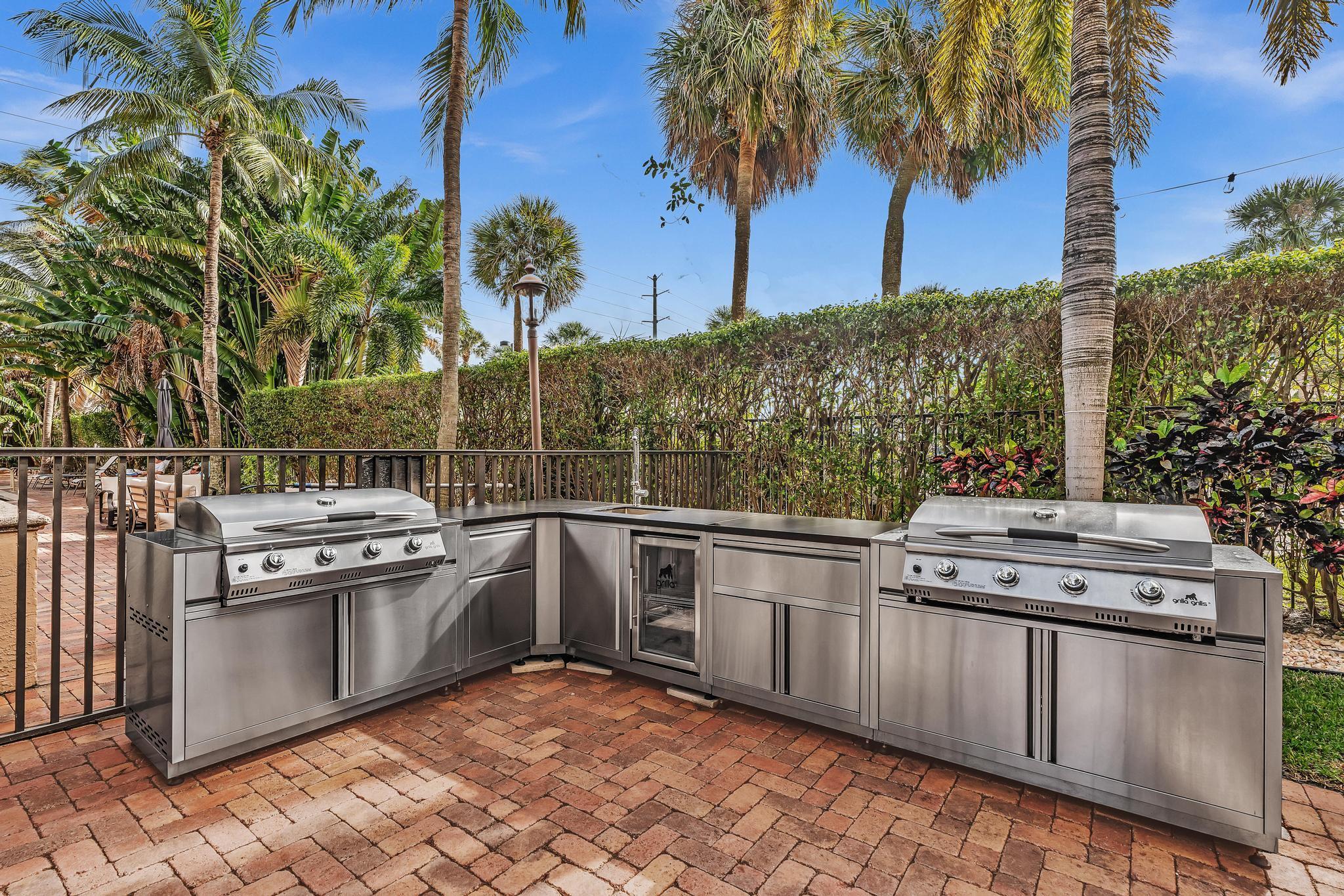 MONTECITO PALM BEACH COND - Residential