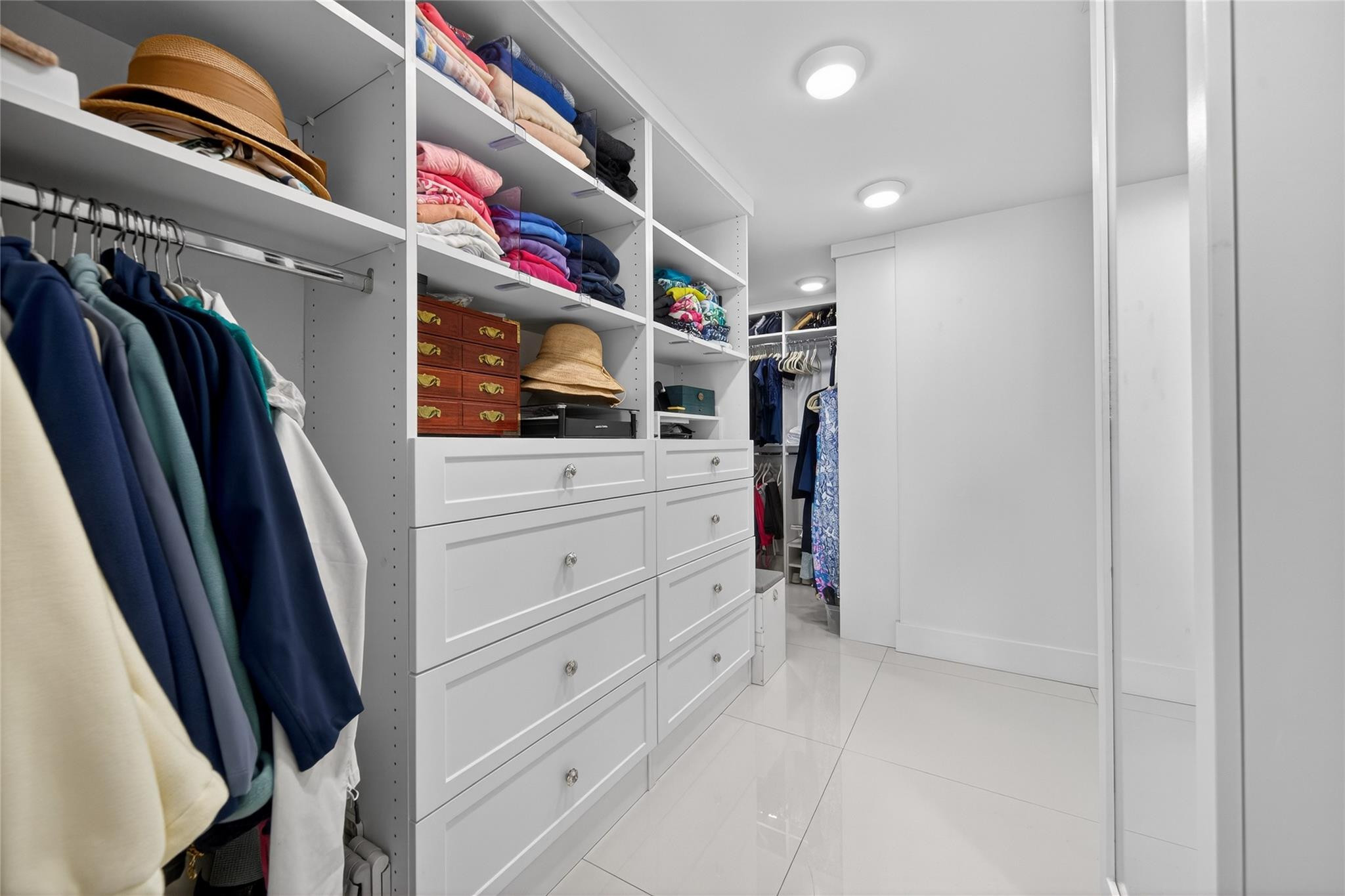 Point of Americas II - Residential